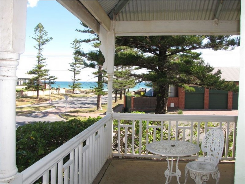 546 Seaview Road, Grange SA 5022
