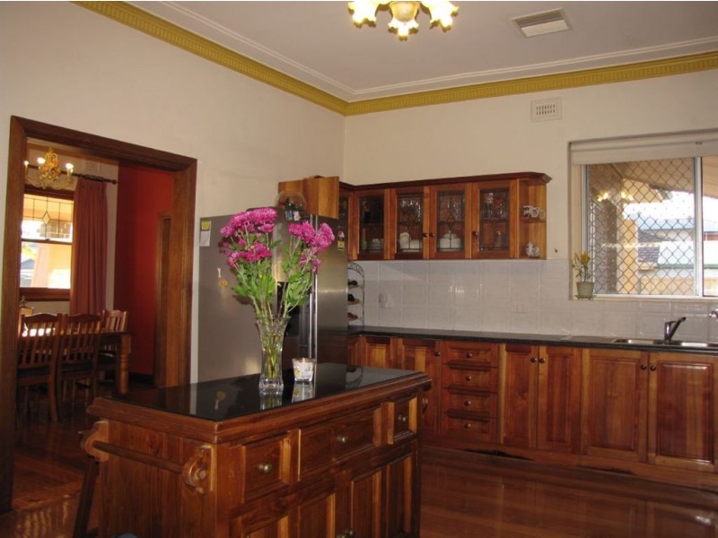 21 Holthouse Road, Fulham Gardens SA 5024