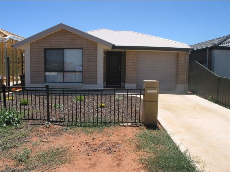 25 Riesling Crescent, Andrews Farm SA 5114