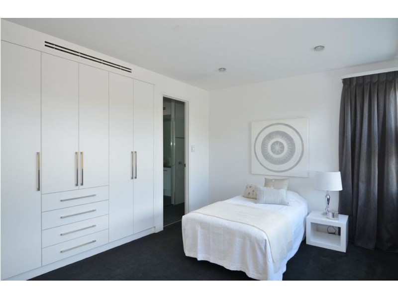 26 Tenth Avenue, St Peters SA 5069