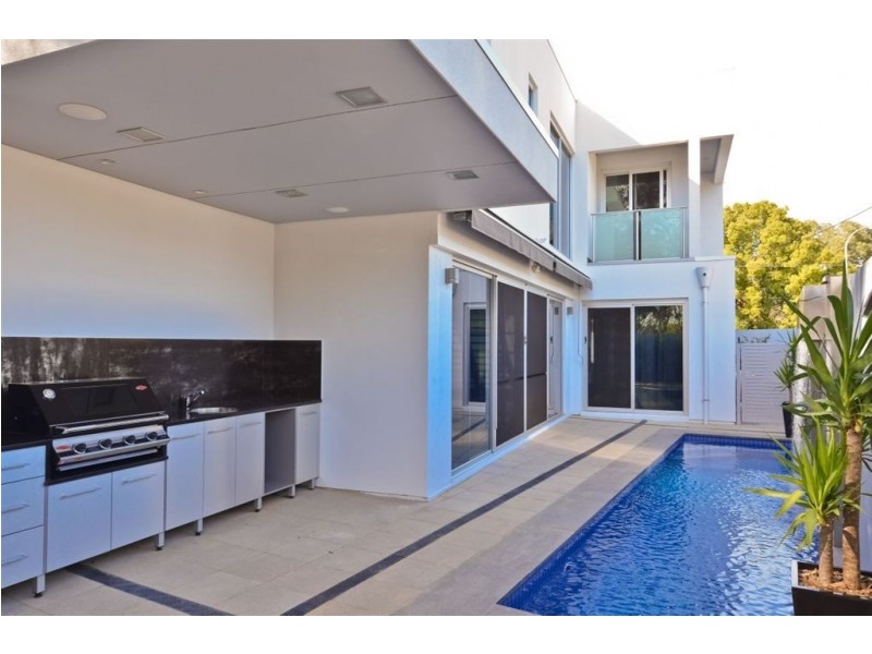 26 Tenth Avenue, St Peters SA 5069