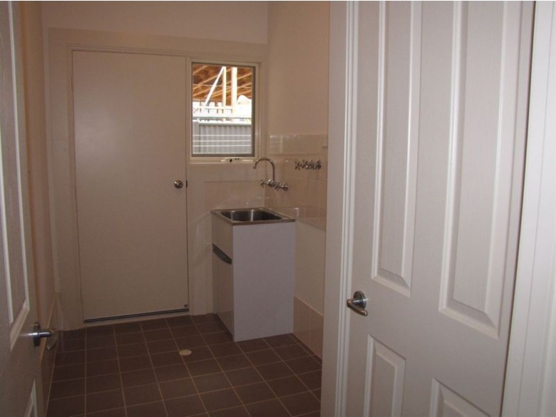 19 Crompton Drive (St Clair Estate), Woodville SA 5011