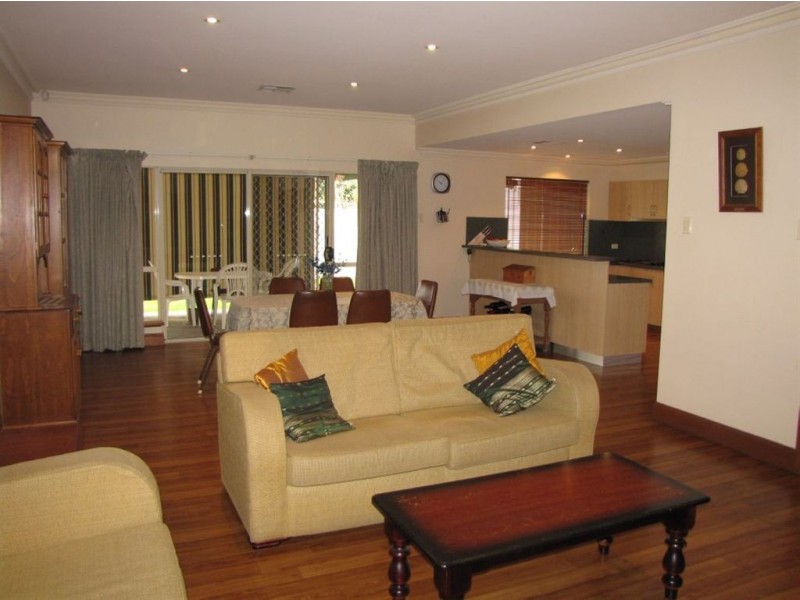 2a Shelley Avenue, Fulham Gardens SA 5024