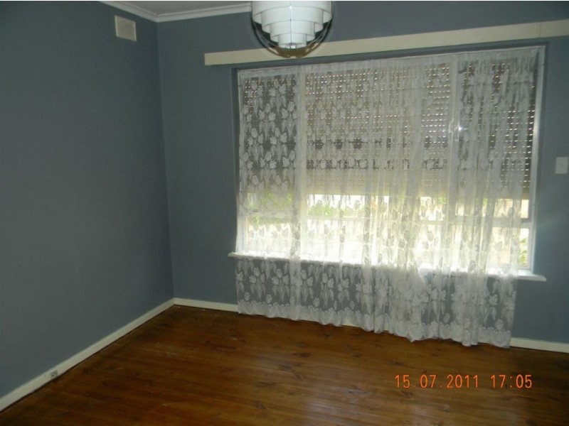 14 Frances Ave, Para Hills SA 5096