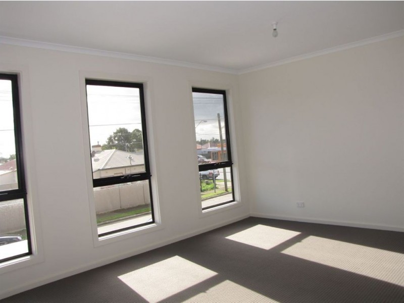 1 Woodmore St, Woodville North SA 5012