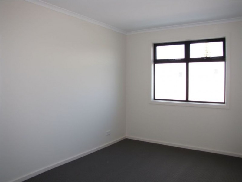 1 Woodmore St, Woodville North SA 5012