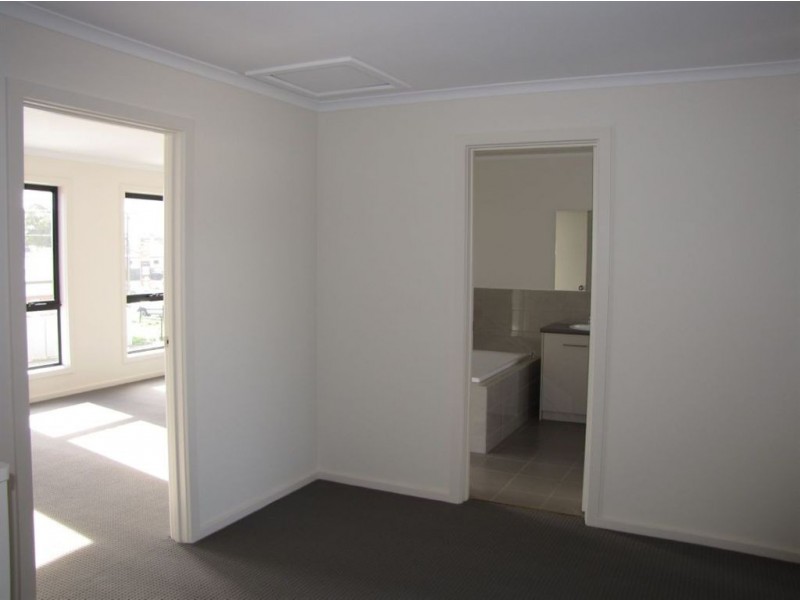 1 Woodmore St, Woodville North SA 5012