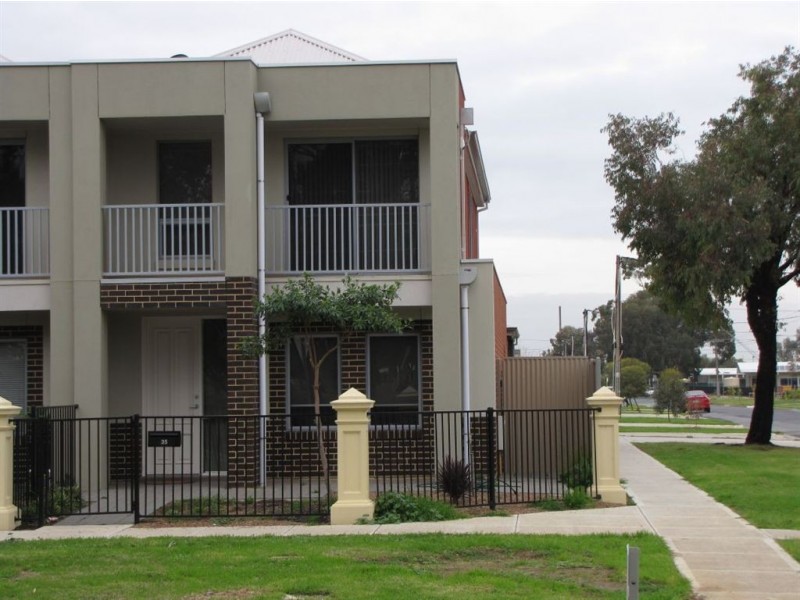 35 Fleming Crescent, Mansfield Park SA 5012
