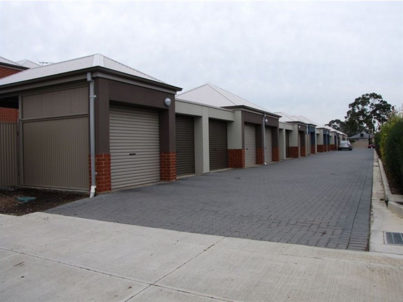 35 Fleming Crescent, Mansfield Park SA 5012