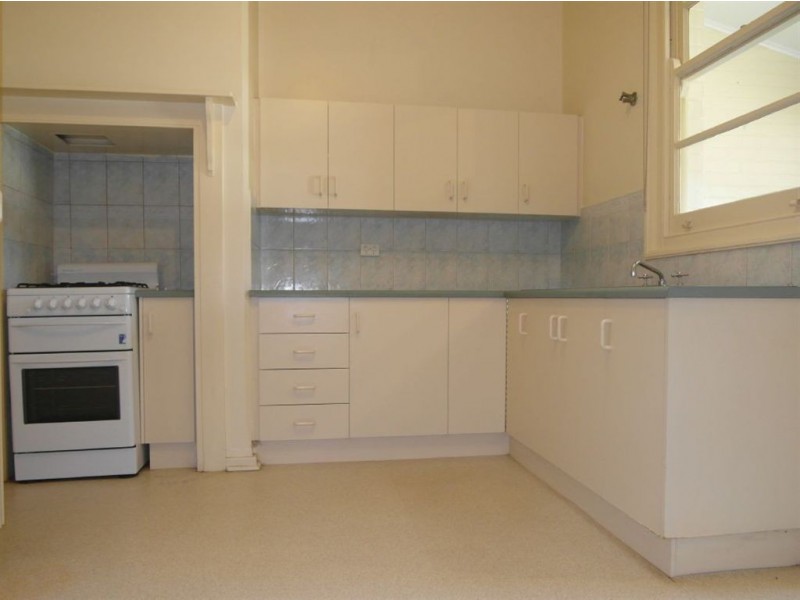 2 Tulloch Avenue, Pennington SA 5013