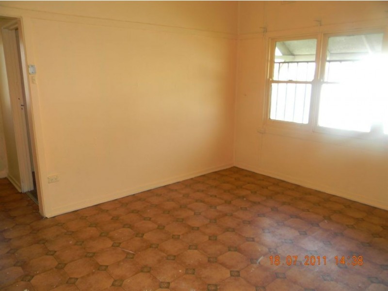 127 Hanson Rd, Woodville North SA 5012