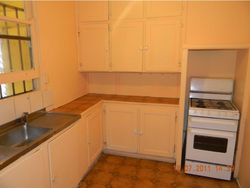 127 Hanson Rd, Woodville North SA 5012