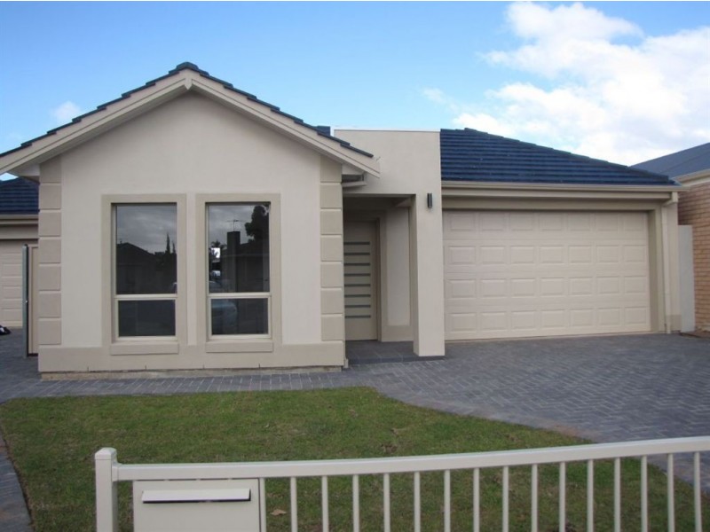 4 Heron Place, Seaton SA 5023