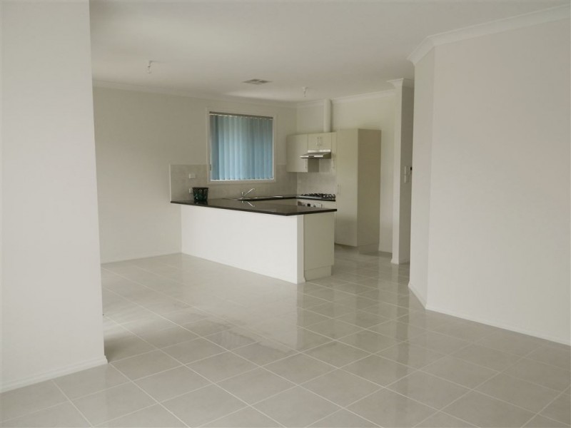 2 Central Court, Mansfield Park SA 5012