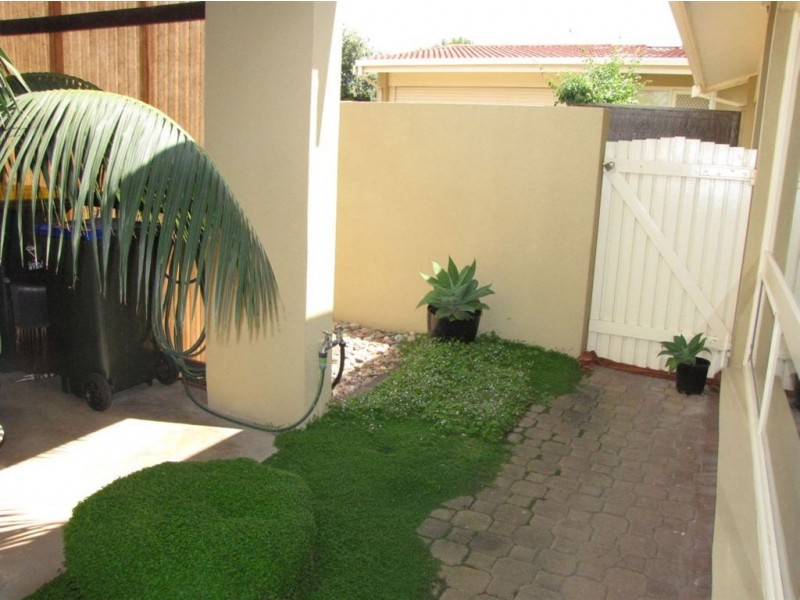 54 Sandpiper Place, West Lakes Shore SA 5020