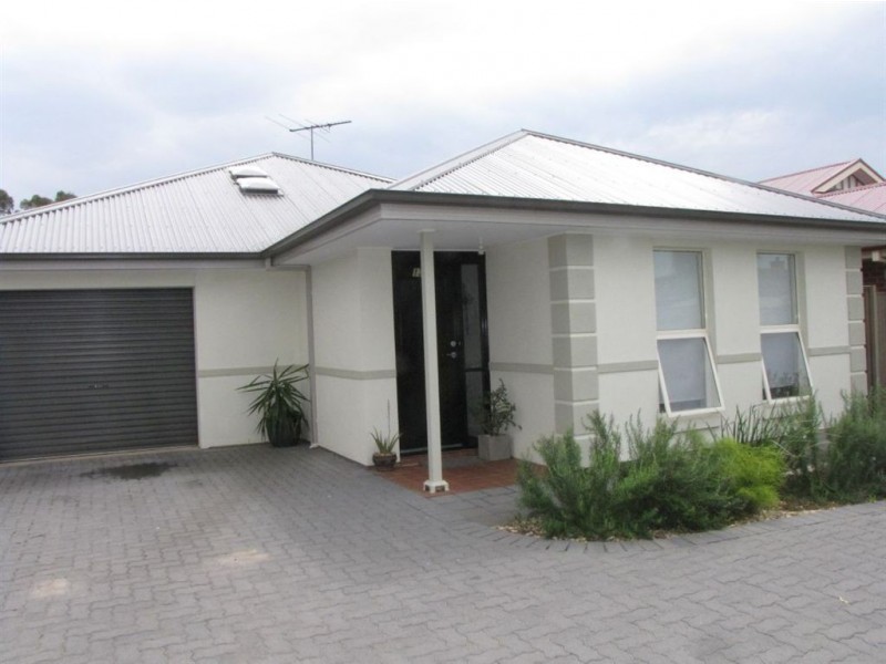 13A Hamley Cres, Mansfield Park SA 5012