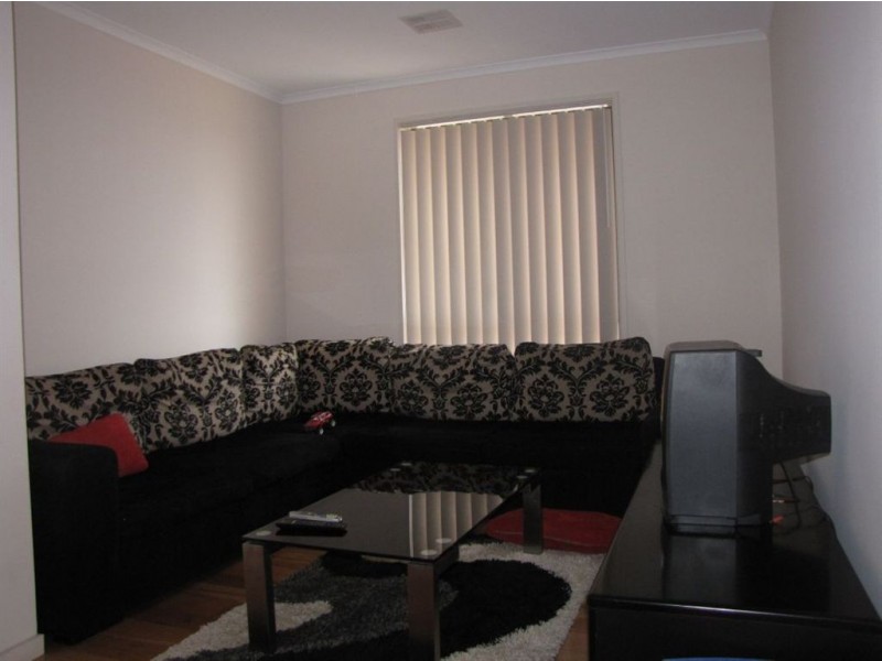 30 Broadwater Crescent, Mawson Lakes SA 5095