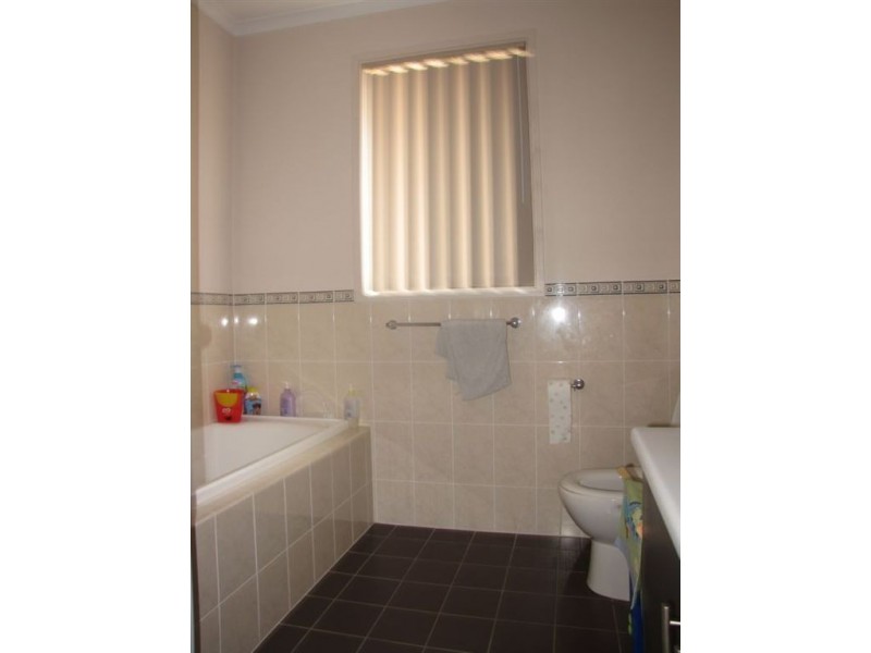 30 Broadwater Crescent, Mawson Lakes SA 5095