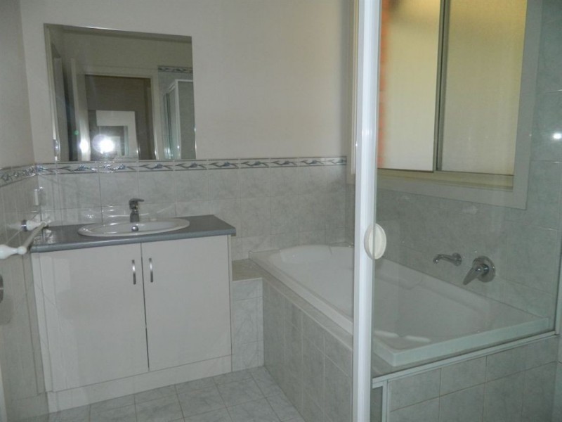 2/216 Diment Road, Burton SA 5110