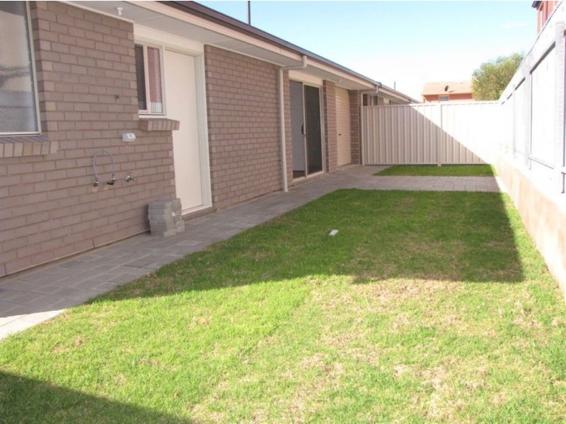 2 A, B, C Cradock Tce, Taperoo SA 5017