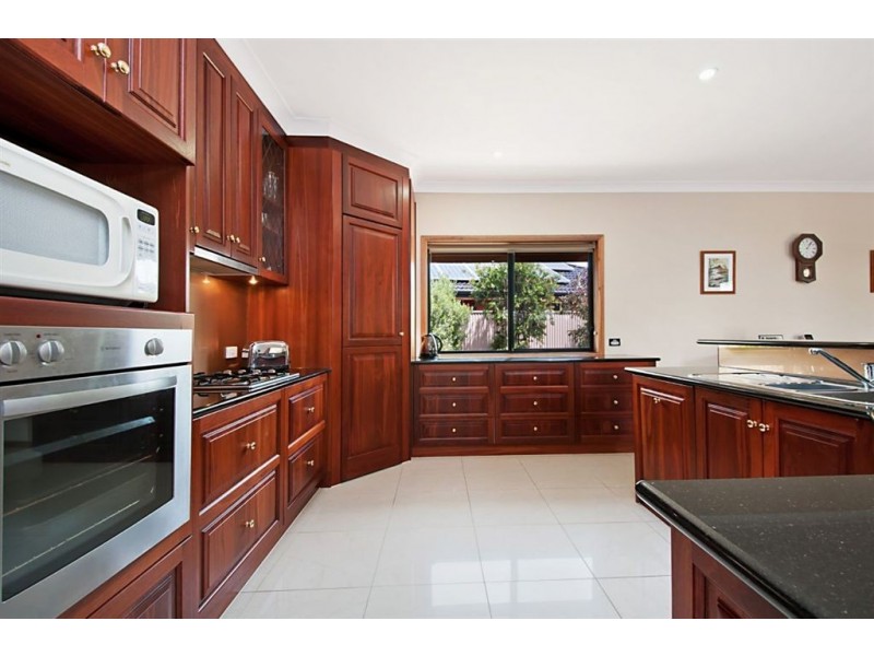 29 Hamley Crescent, Mansfield Park SA 5012