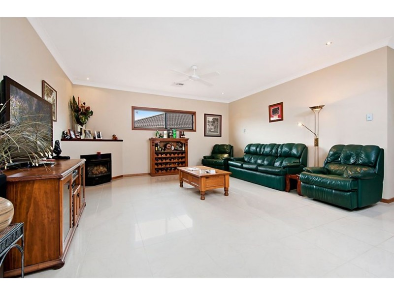 29 Hamley Crescent, Mansfield Park SA 5012