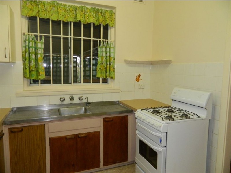 24 Lachlan Avenue, Woodville West SA 5011