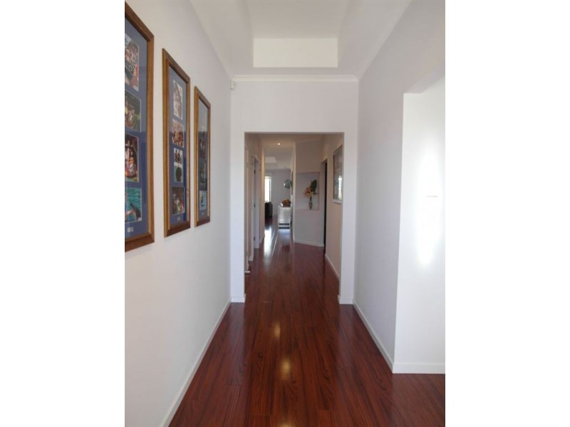 6 Yellow Gum Ave, Athol Park SA 5012