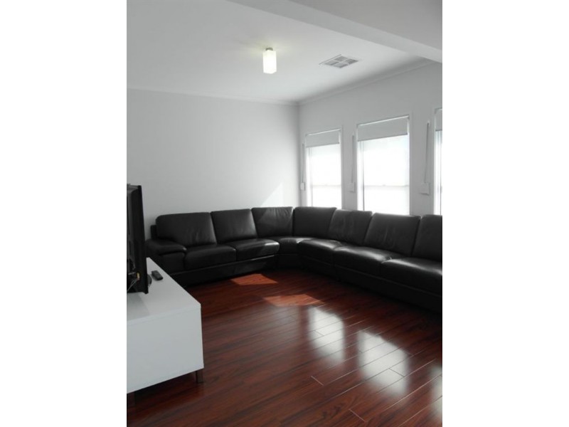 6 Yellow Gum Ave, Athol Park SA 5012