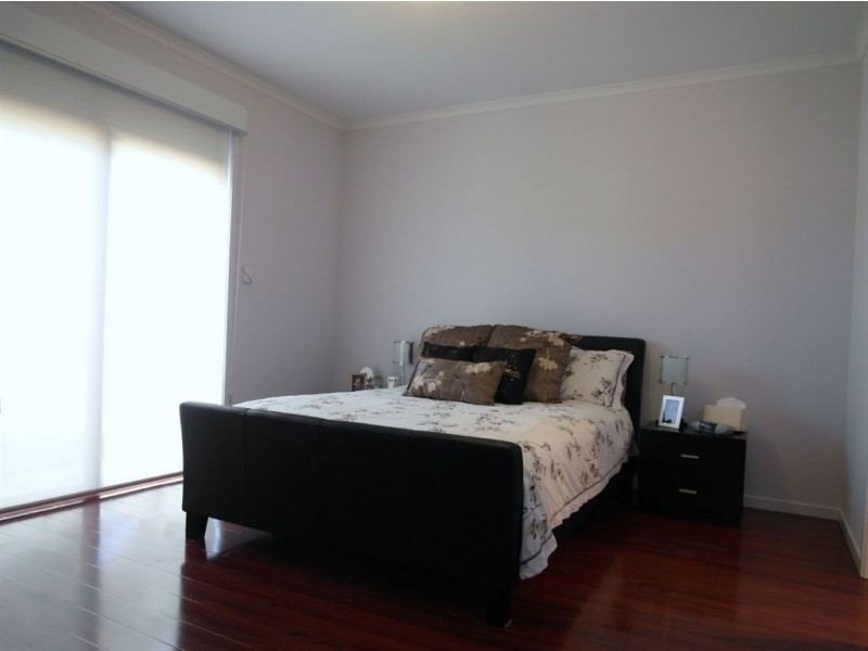 6 Yellow Gum Ave, Athol Park SA 5012