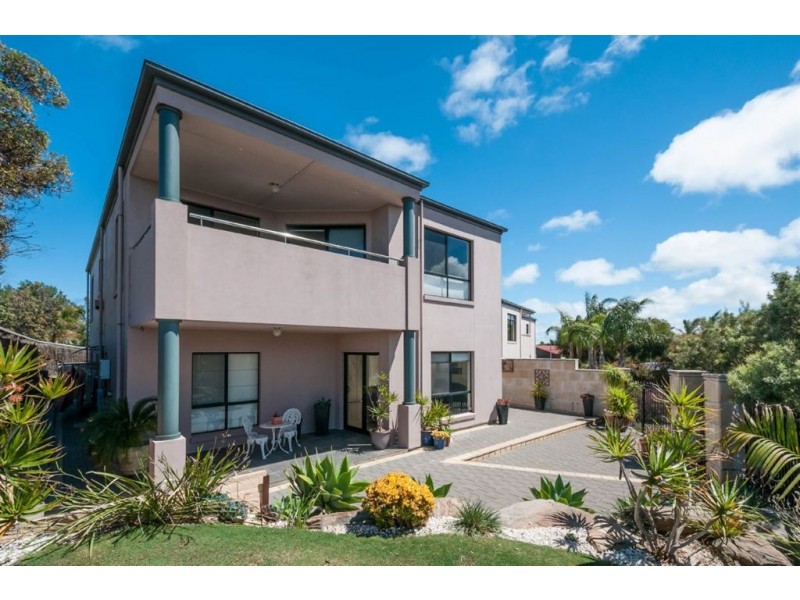 21a Boyd Crescent, West Lakes Shore SA 5020