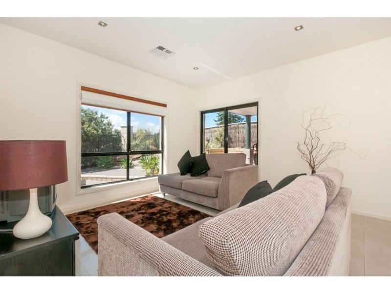 21a Boyd Crescent, West Lakes Shore SA 5020