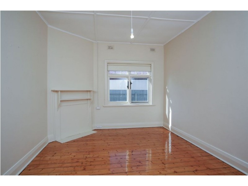 15 Price Ave, Pennington SA 5013