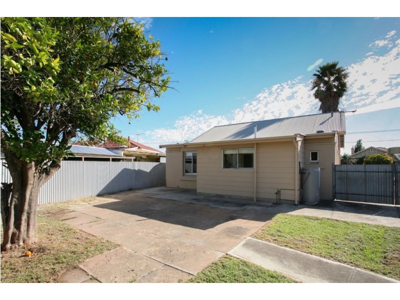 15 Price Ave, Pennington SA 5013