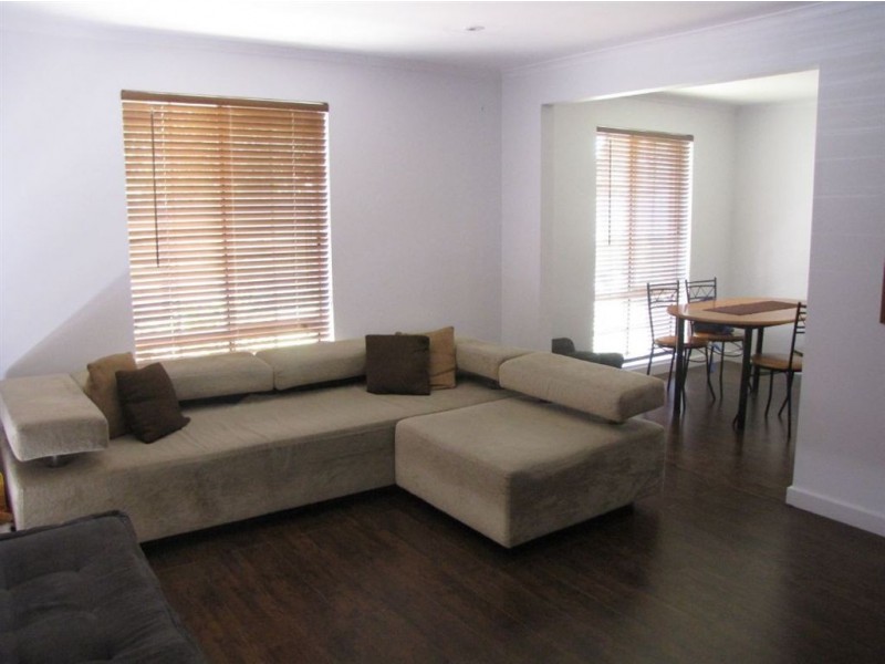 18 Alderman Avenue, Pennington SA 5013