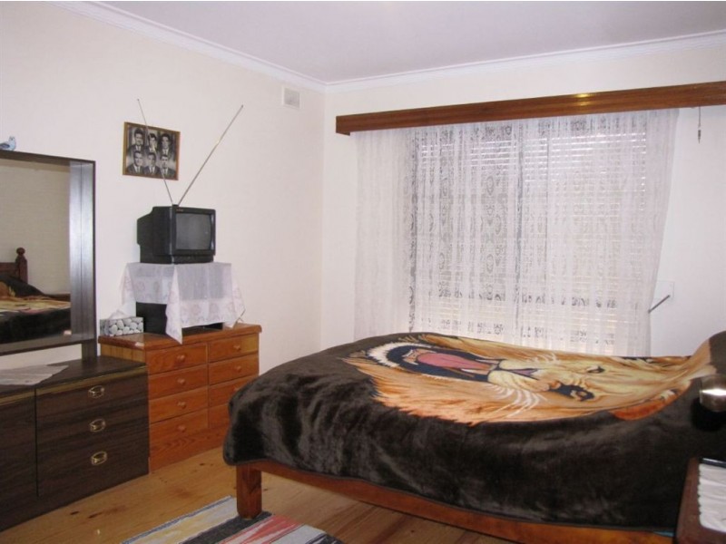 18 King William Street, Rosewater SA 5013