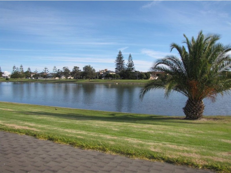 18/50 Adelphi Cr, Glenelg North SA 5045