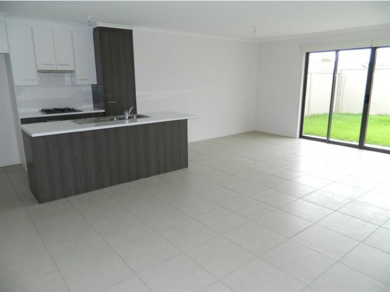 10 Gladstone Road, Mansfield Park SA 5012