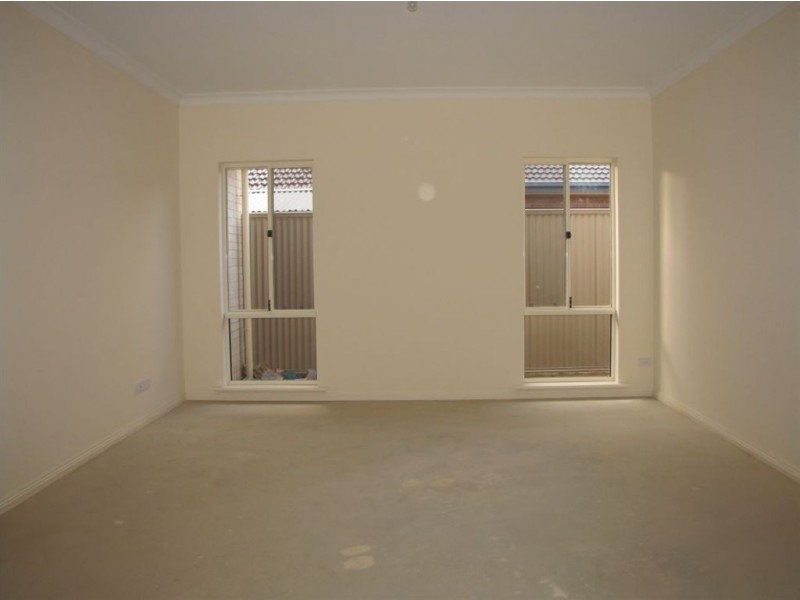 12 Heinrich Street, Mansfield Park SA 5012