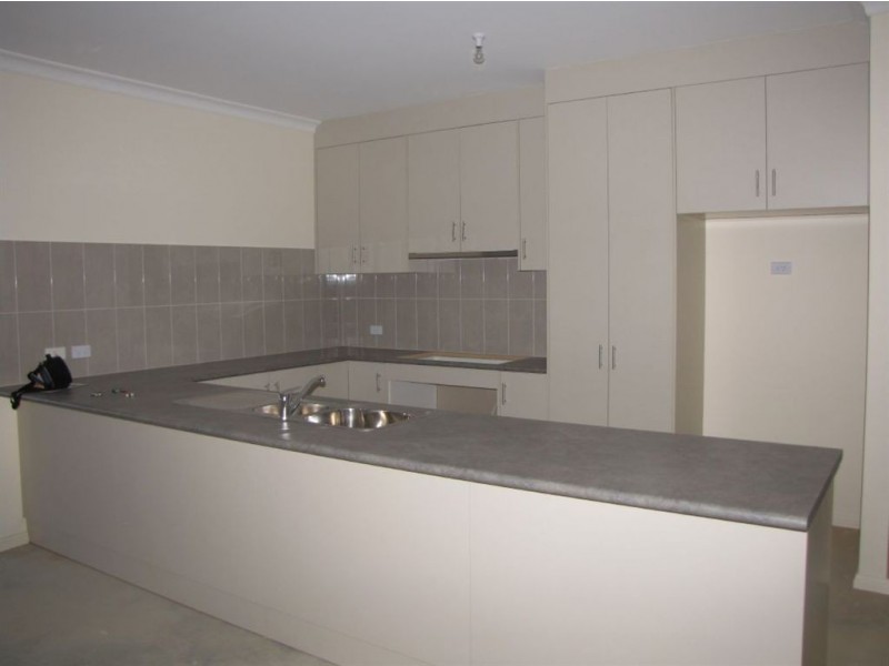 12 Heinrich Street, Mansfield Park SA 5012