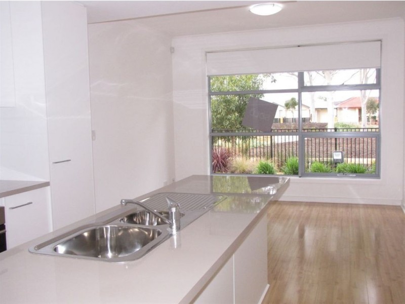 5 Kenmair (cnr Medika & Inglewood), Mansfield Park SA 5012