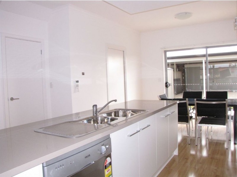 5 Kenmair (cnr Medika & Inglewood), Mansfield Park SA 5012