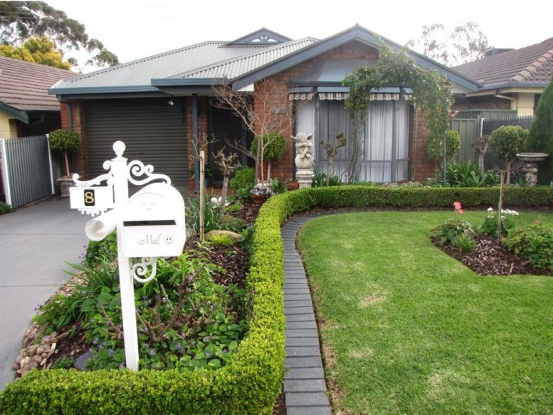 8 Chesterfield Walk, Hillbank SA 5112