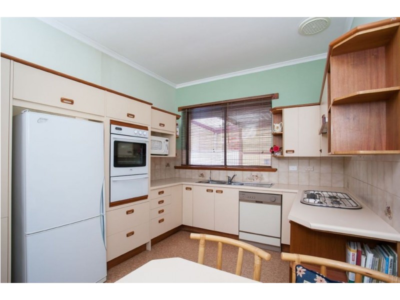 28 Olveston Avenue, Beverley SA 5009