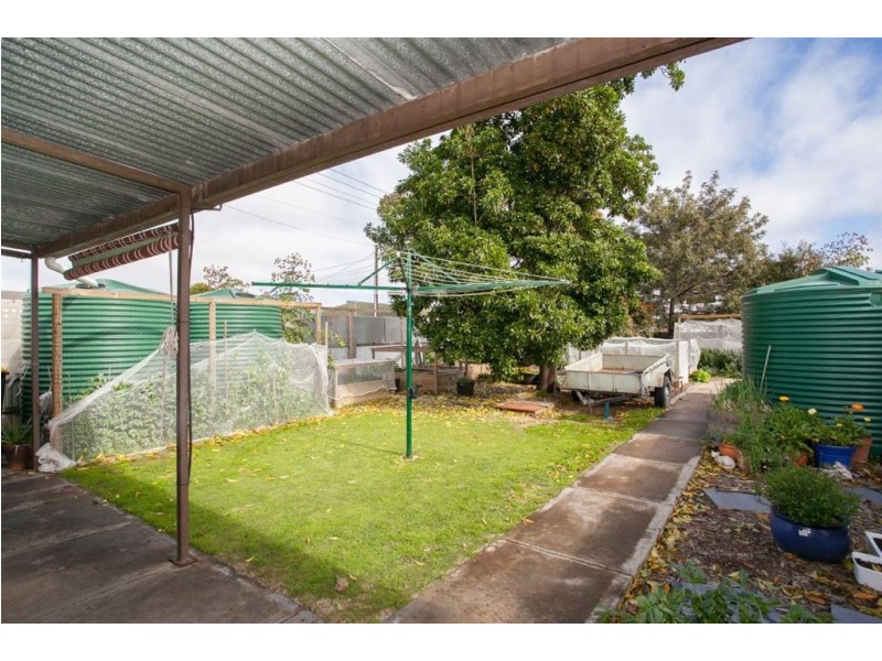 28 Olveston Avenue, Beverley SA 5009