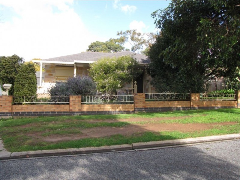 3 Newcombe Drive, Gilles Plains SA 5086