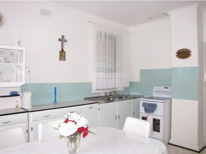 19 Milburn street, Ottoway SA 5013