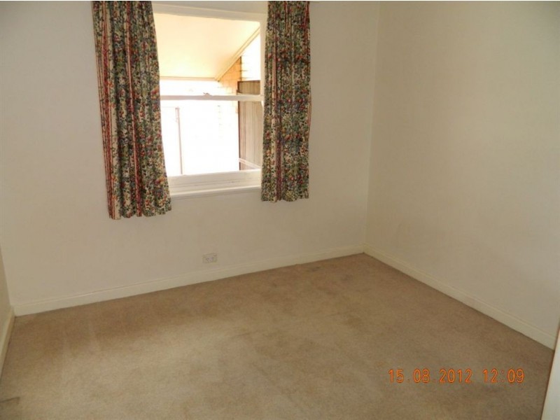 28 Poole Ave, Woodville South SA 5011