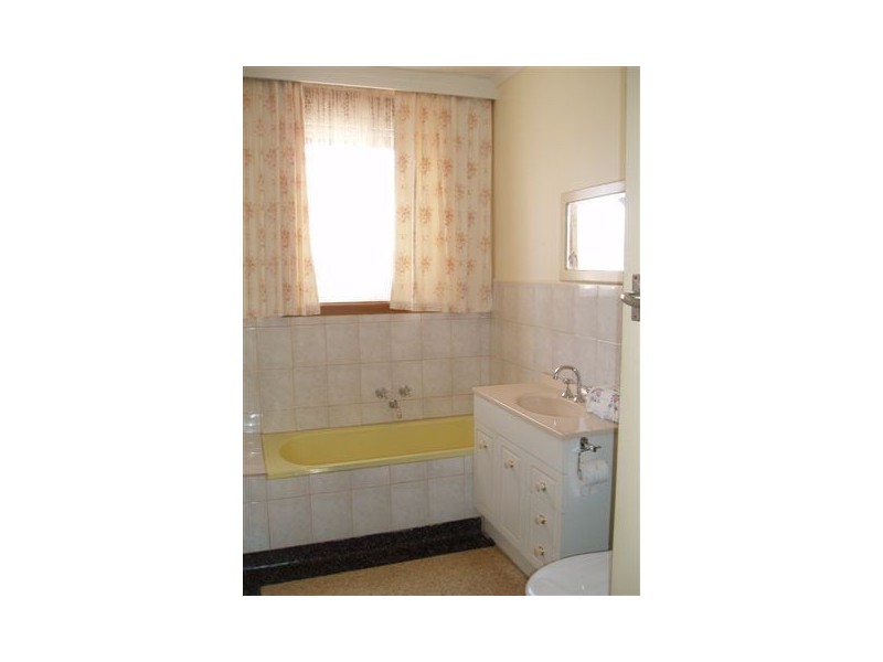 317 Wright Road, Valley View SA 5093