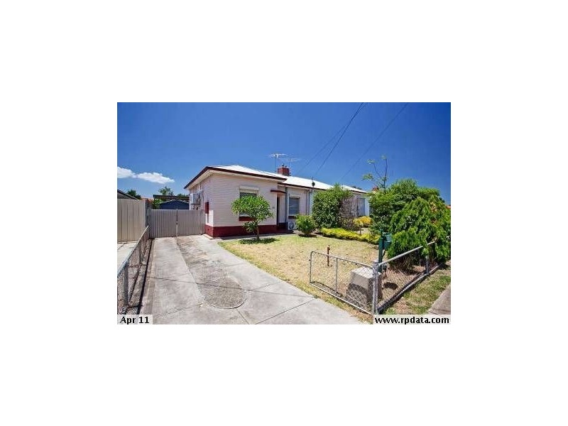 24 Tulloch Ave, Pennington SA 5013